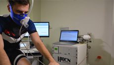 Real-time Human Breath Analysis for Cellular Wellbeing
