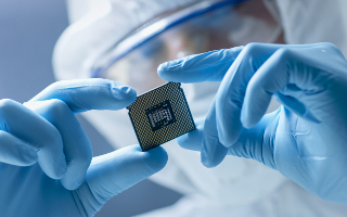 Electronic Materials_320x200px_shutterstock_684989755